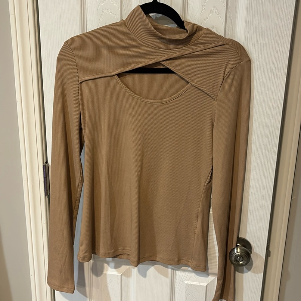 NWOT Super Sexy Cut Out Top